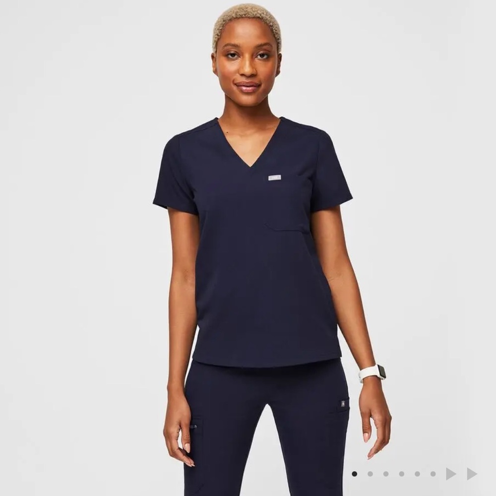Figs Navy Catarina One-Pocket Scrub Top